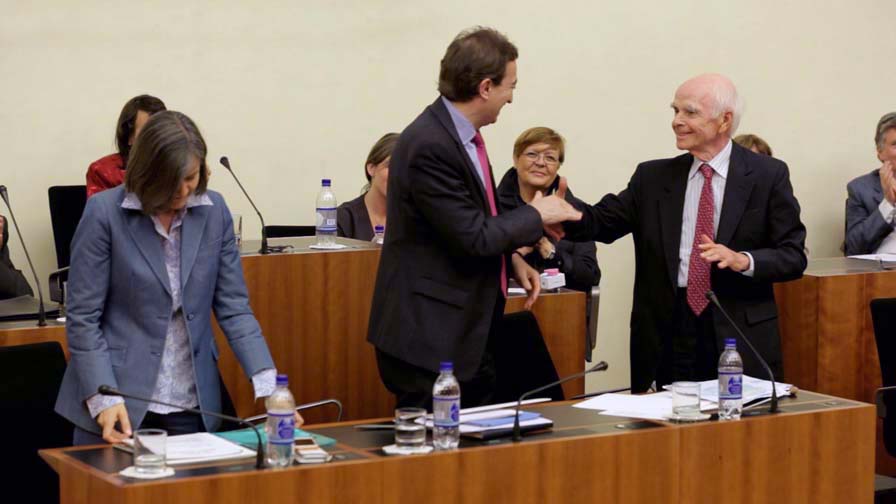 Ervin Laszlo greeting the Mayor of Lugano, Mr. Marco Borradori and the Councilor of Culture Mrs. Giovanna Masoni Brenni